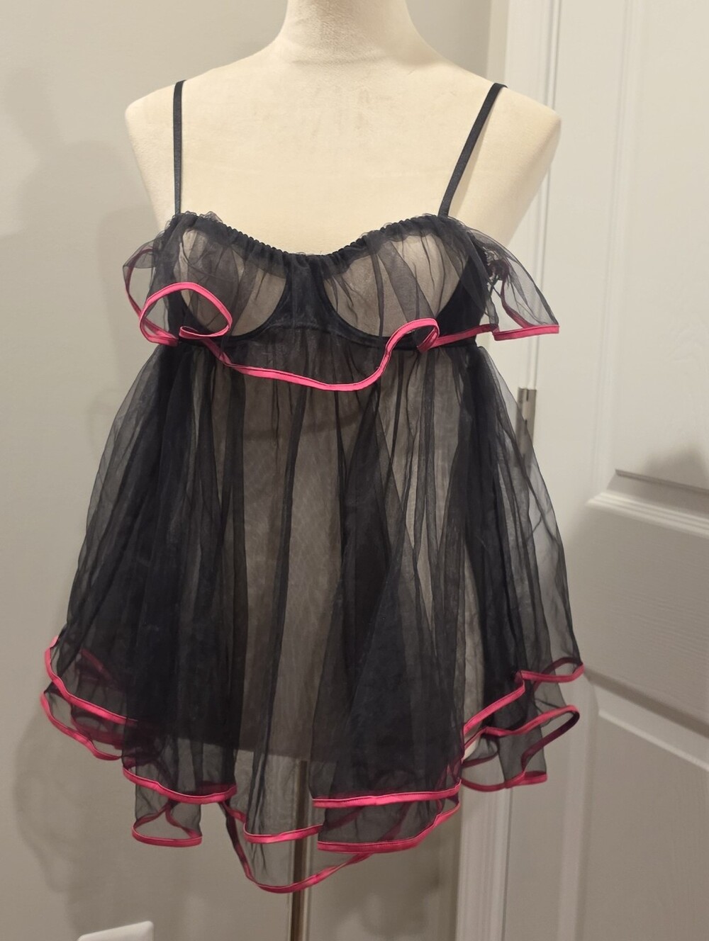 NWT Victoria's Secret Black Sheer Lace Mesh Babydoll Pink Ribbon 34B